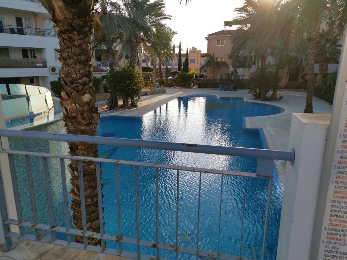 Iris Village, Near Kings Avenue Mall - By Imh Travel & Tours Paphos Exteriör bild