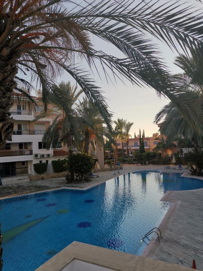 Iris Village, Near Kings Avenue Mall - By Imh Travel & Tours Paphos Exteriör bild