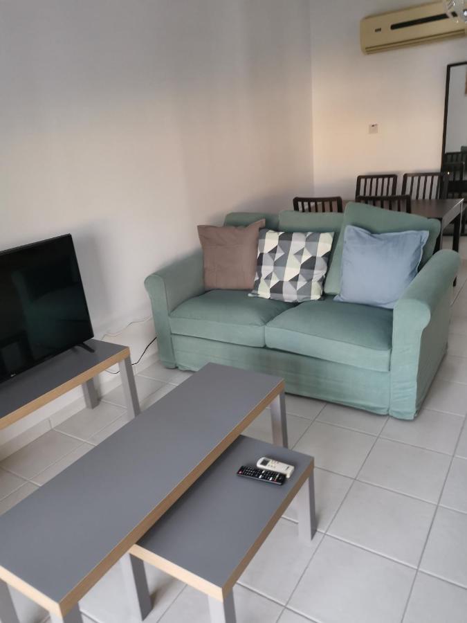 Iris Village, Near Kings Avenue Mall - By Imh Travel & Tours Paphos Exteriör bild