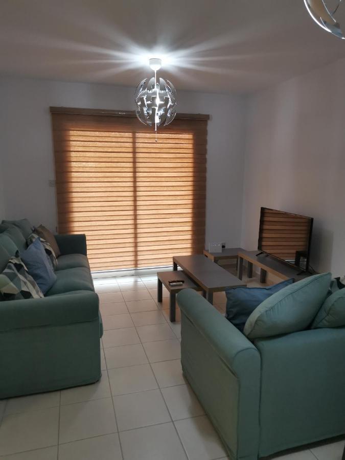 Iris Village, Near Kings Avenue Mall - By Imh Travel & Tours Paphos Exteriör bild