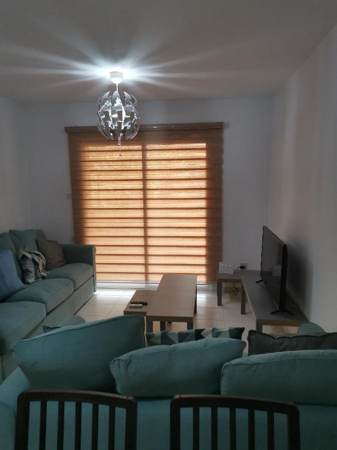 Iris Village, Near Kings Avenue Mall - By Imh Travel & Tours Paphos Exteriör bild