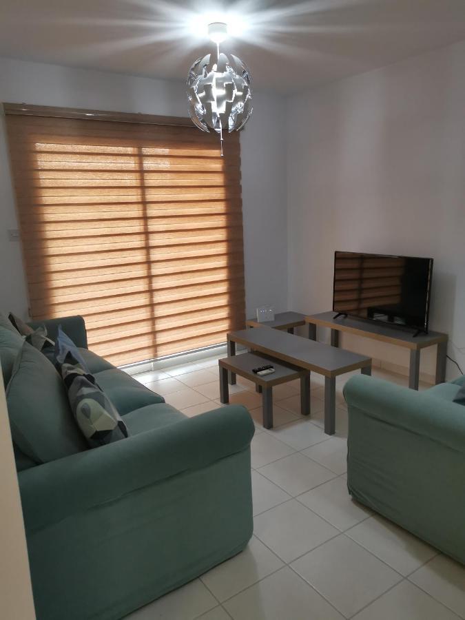 Iris Village, Near Kings Avenue Mall - By Imh Travel & Tours Paphos Exteriör bild