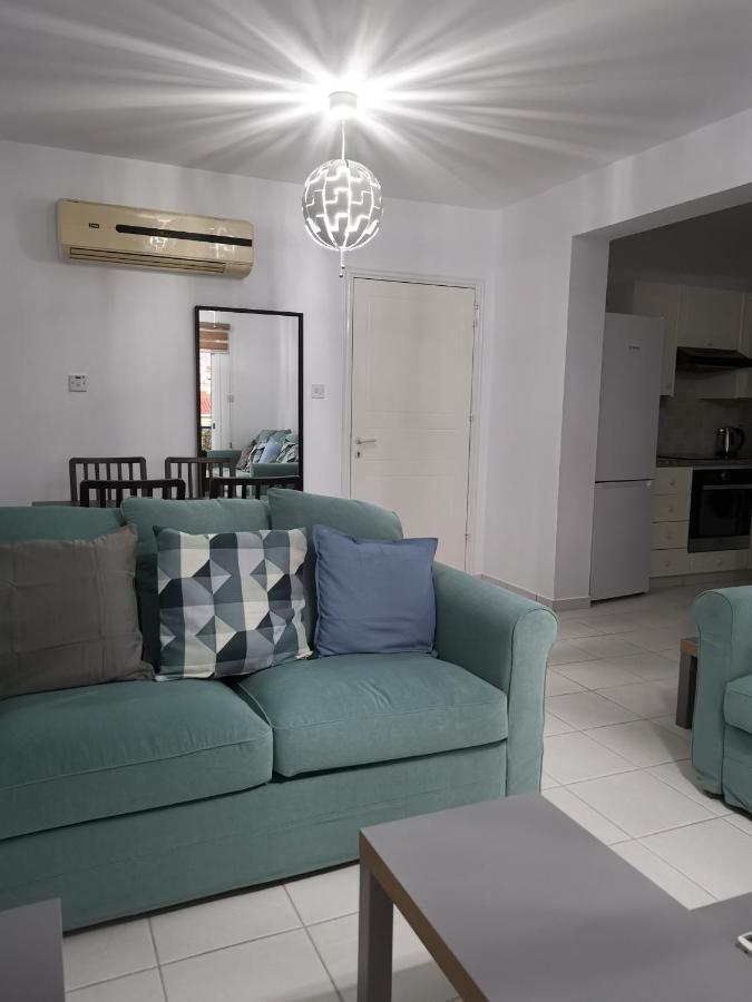 Iris Village, Near Kings Avenue Mall - By Imh Travel & Tours Paphos Exteriör bild